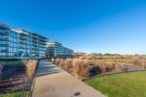 Apartment in the beautiful Bayline building - SPA - POOL - GYM - BEACH - Pargo BY BEDZY